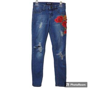 Blue Candy Girls Heavily Distressed Floral Applique Skinny Leggings Blue Jeans